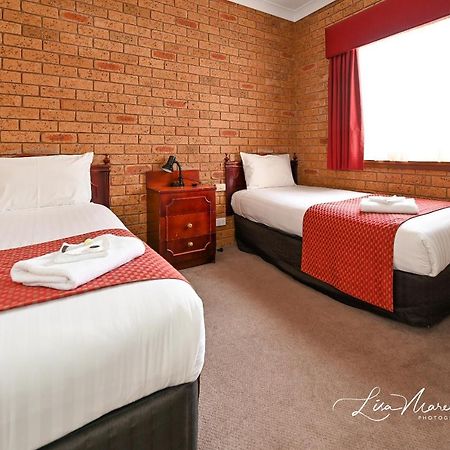 Narrandera Club Motor Inn Zewnętrze zdjęcie