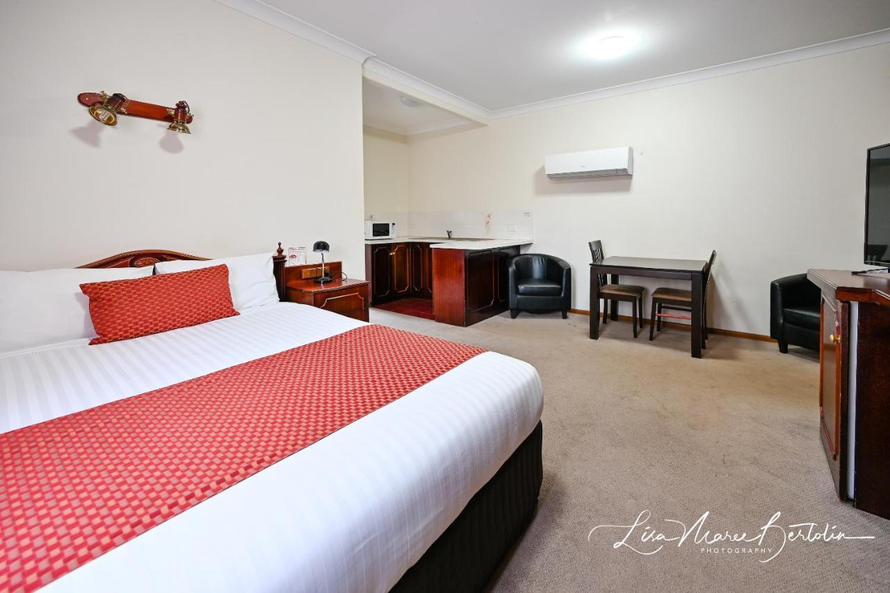 Narrandera Club Motor Inn Zewnętrze zdjęcie