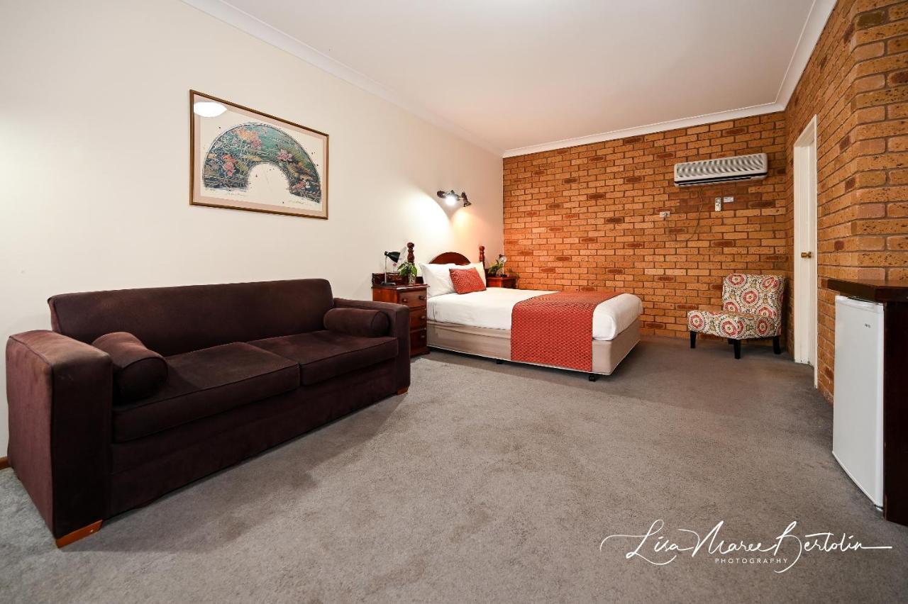 Narrandera Club Motor Inn Zewnętrze zdjęcie