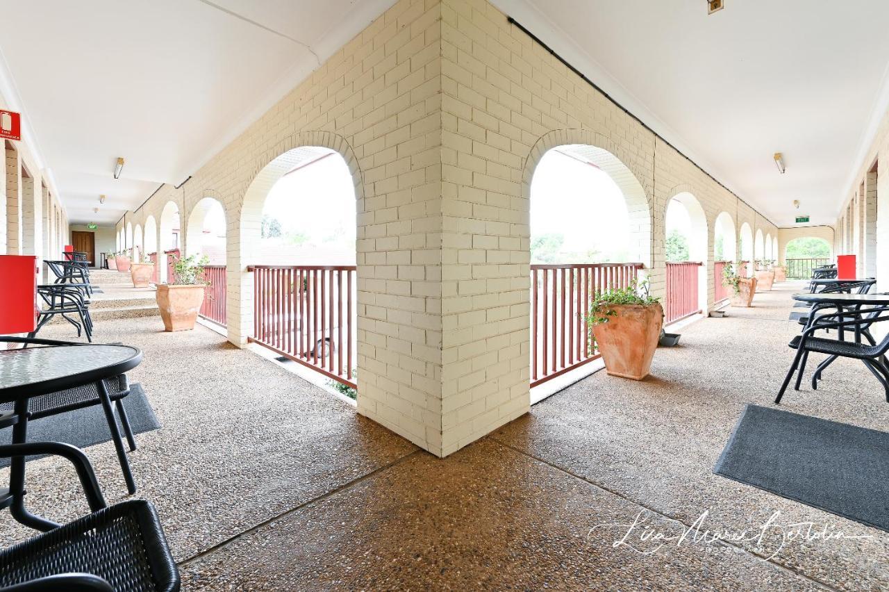 Narrandera Club Motor Inn Zewnętrze zdjęcie