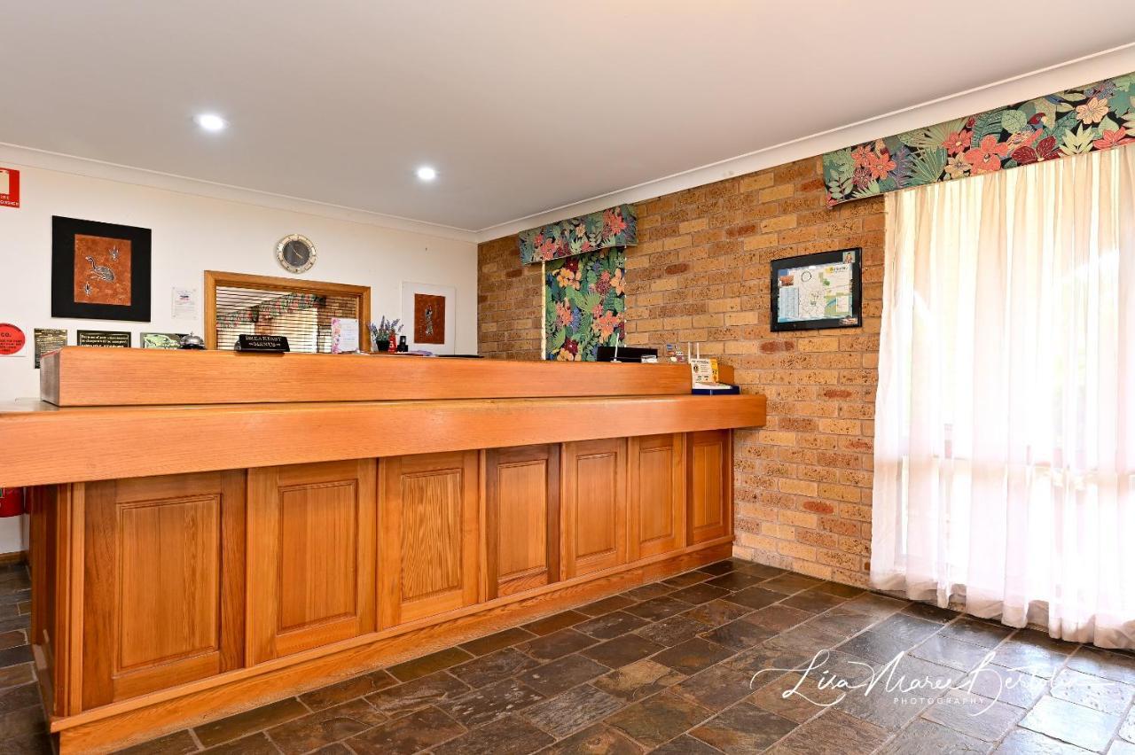Narrandera Club Motor Inn Zewnętrze zdjęcie