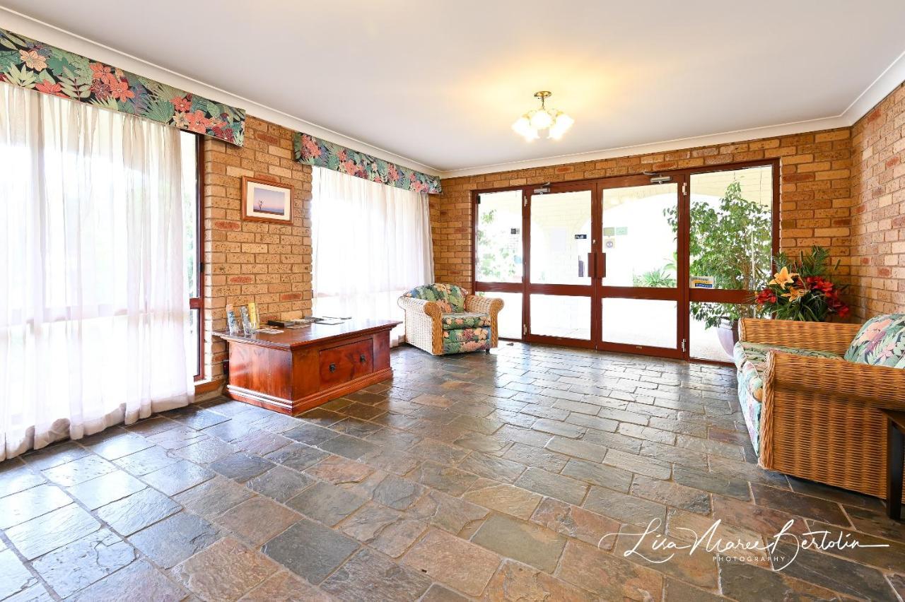 Narrandera Club Motor Inn Zewnętrze zdjęcie